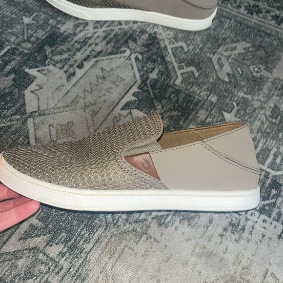 Olukai women’s Pehuea Casual Slip-On Shoes in tan size 7 - Picture 3 of 10